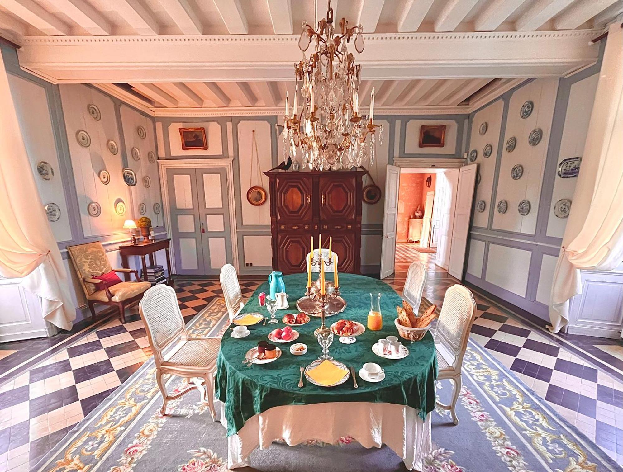 Chateau De Cadouzan Saint-Dolay Экстерьер фото